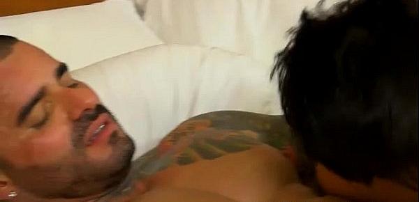  Hot muscle gay daddy movies Brazilian power-fucker Alexsander Freitas